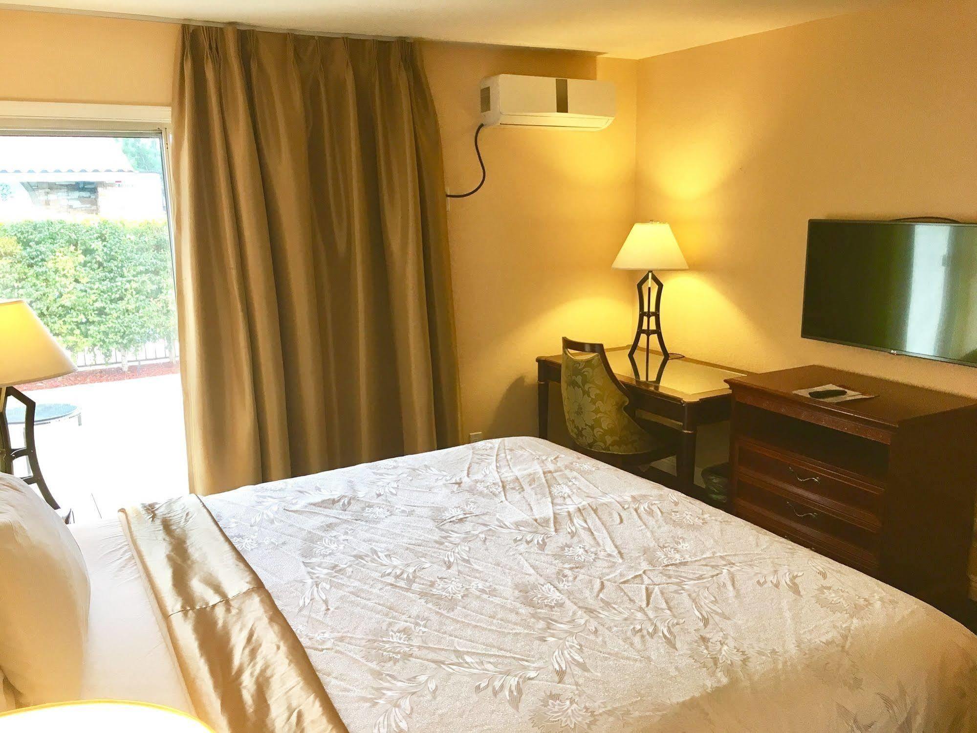 The Lemon Tree Hotel Anaheim Ngoại thất bức ảnh