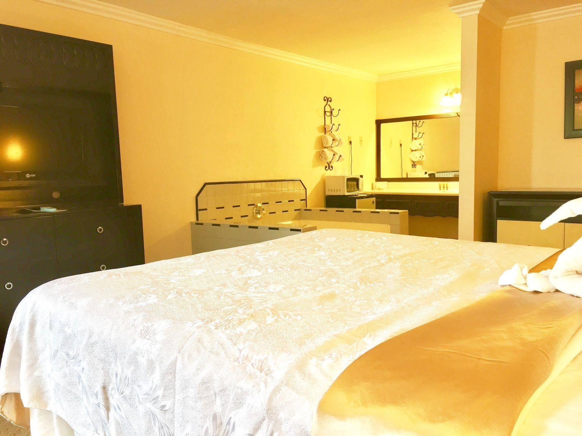 The Lemon Tree Hotel Anaheim Ngoại thất bức ảnh