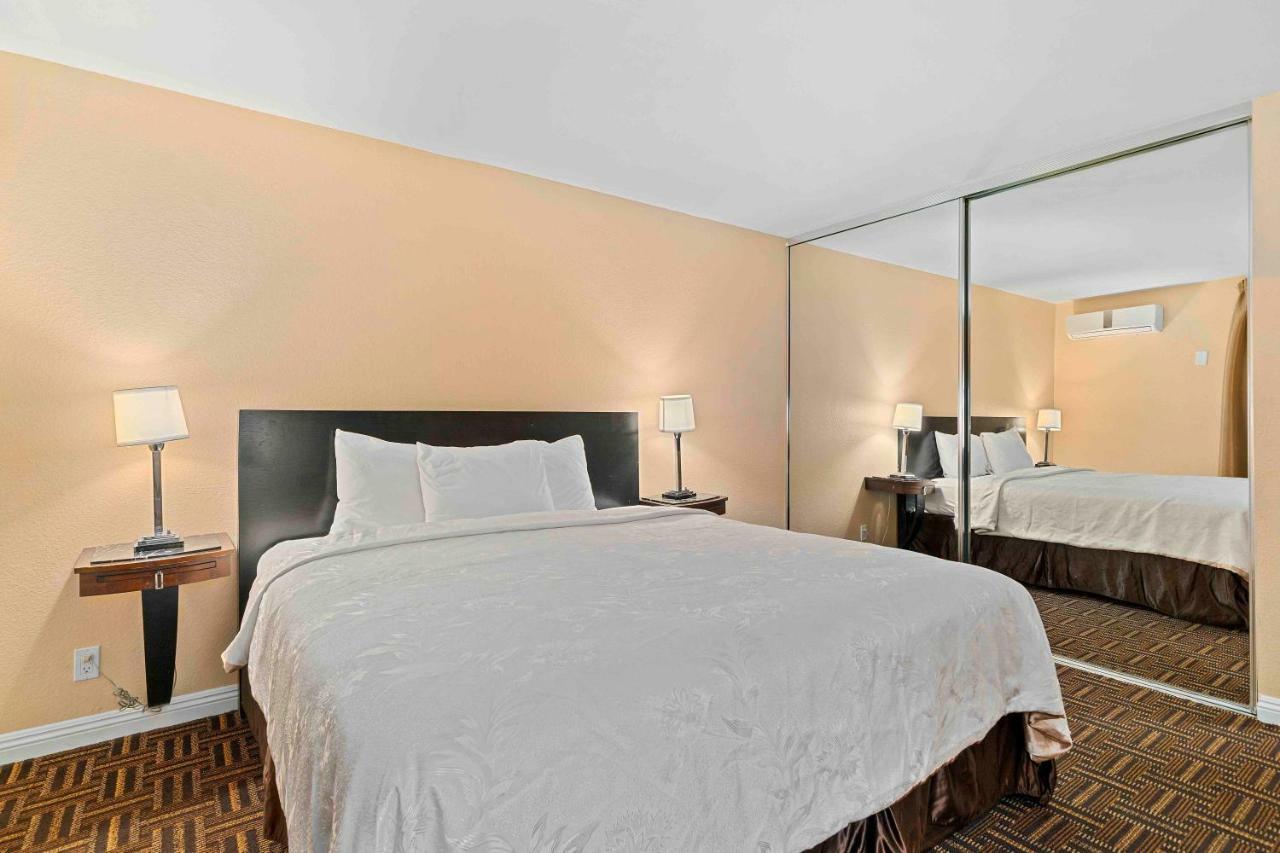 The Lemon Tree Hotel Anaheim Ngoại thất bức ảnh